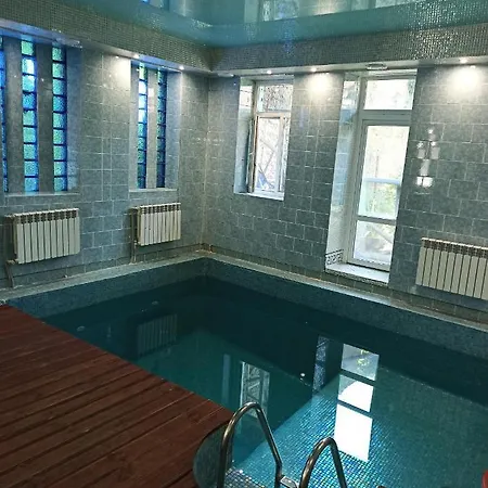 дом у моря с бассейном и сауной