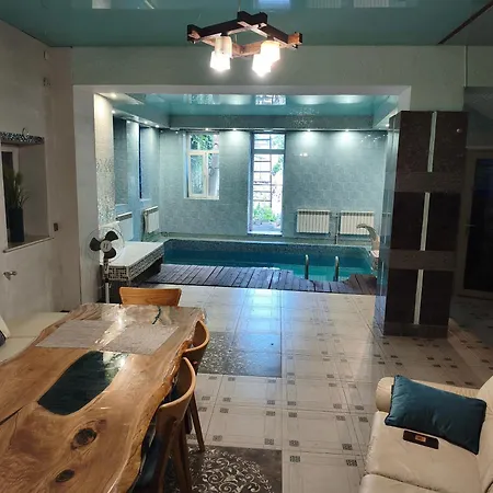 дом у моря с бассейном и сауной Apartament Odessa