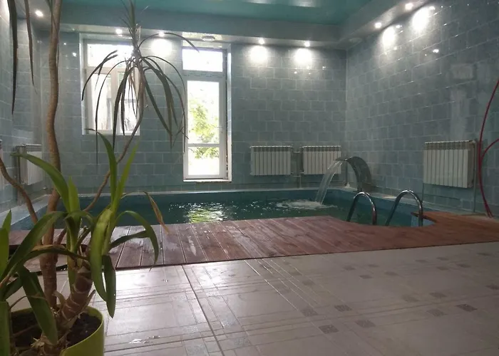 дом у моря с бассейном и сауной *