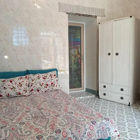 дом у моря с бассейном и сауной Apartmán
